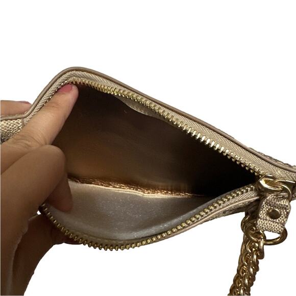 MICHAEL KORS Gold Signature with Chain Belt Bag - Picture 6 of 8